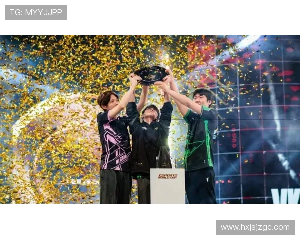 《全球电竞赛事逐渐回暖 各大战队争夺世界冠军荣耀》 《全球电竞赛事逐渐回暖 各大战队争夺世界冠军荣耀》