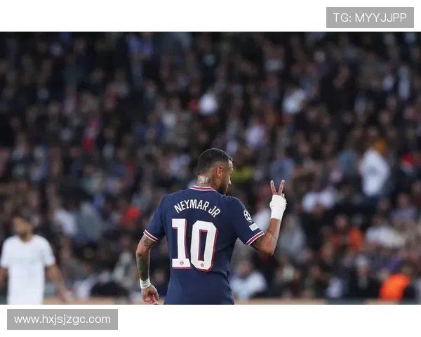 巴西球员内马尔转会巴黎圣日耳曼俱乐部签约五年